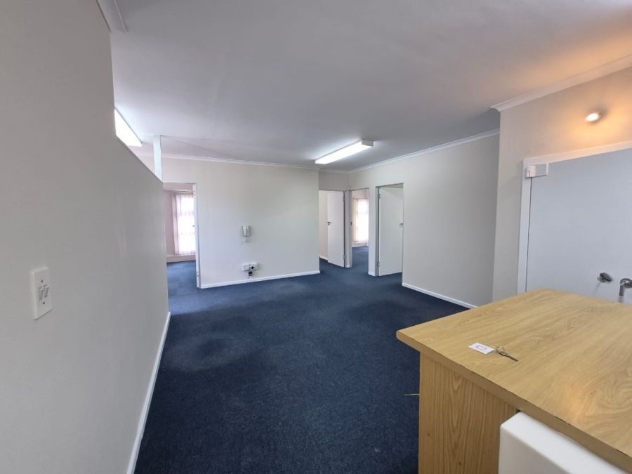 To Let Commercial Property for Rent in Pinelands Western Cape